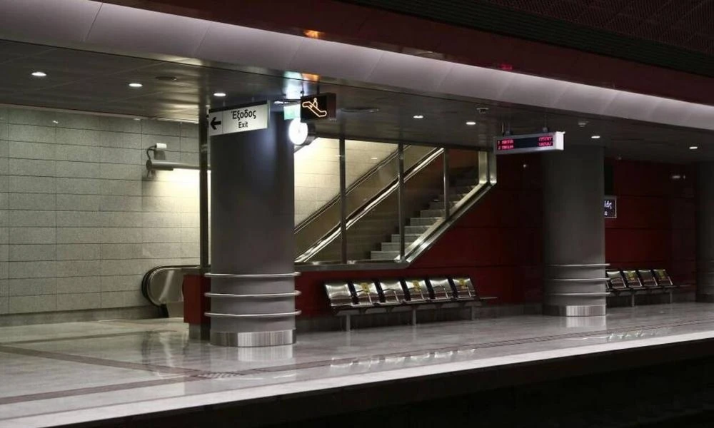 Μετρό Κορυδαλλού: Άνδρας έπεσε στις ράγες - Απεγκλωβίστηκε ζωναντός